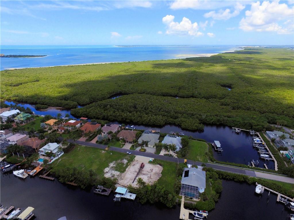 OLD PELICAN BAY - Land