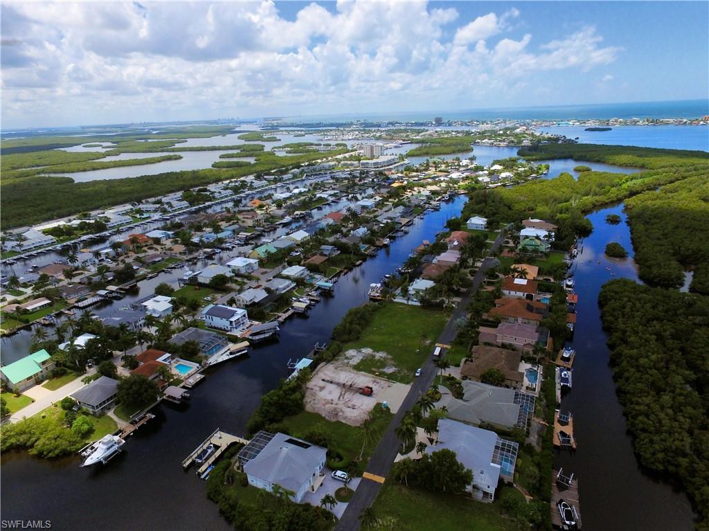 OLD PELICAN BAY - Land