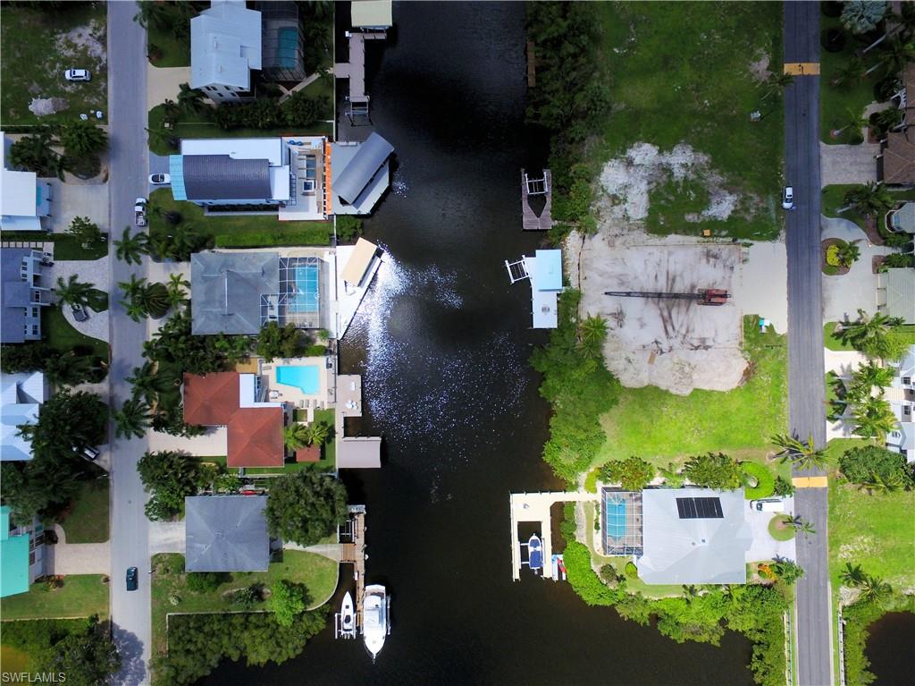 OLD PELICAN BAY - Land