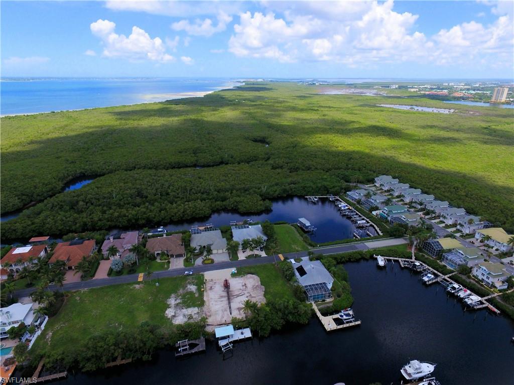 OLD PELICAN BAY - Land