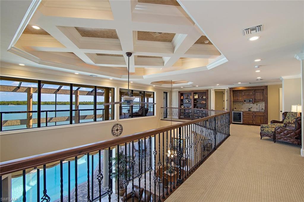 MARCO BEACH - Residential