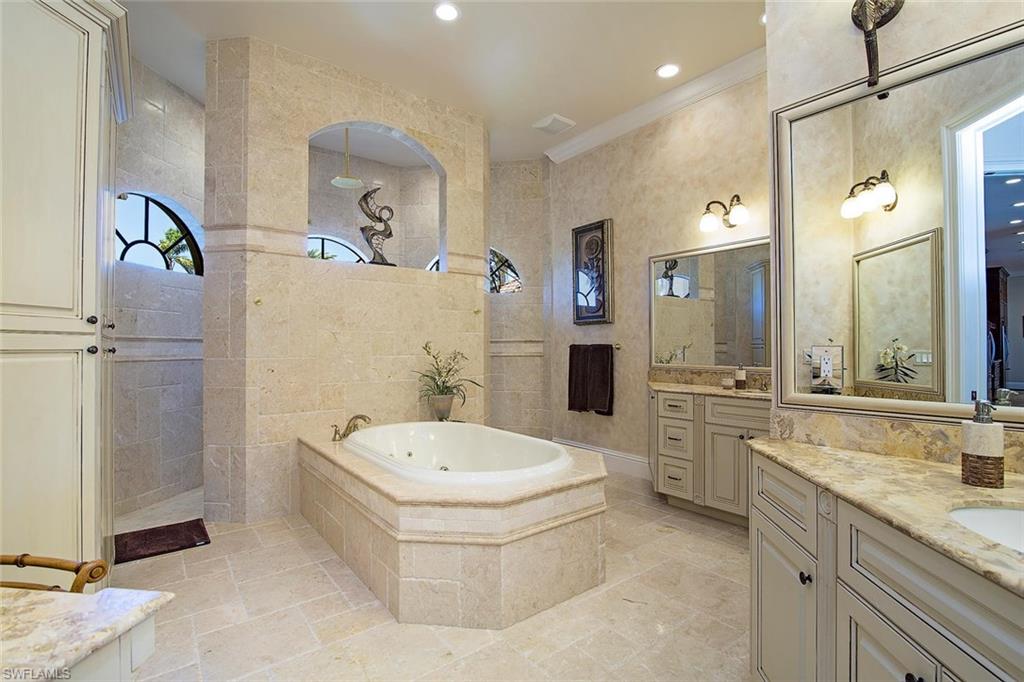 MARCO BEACH - Residential