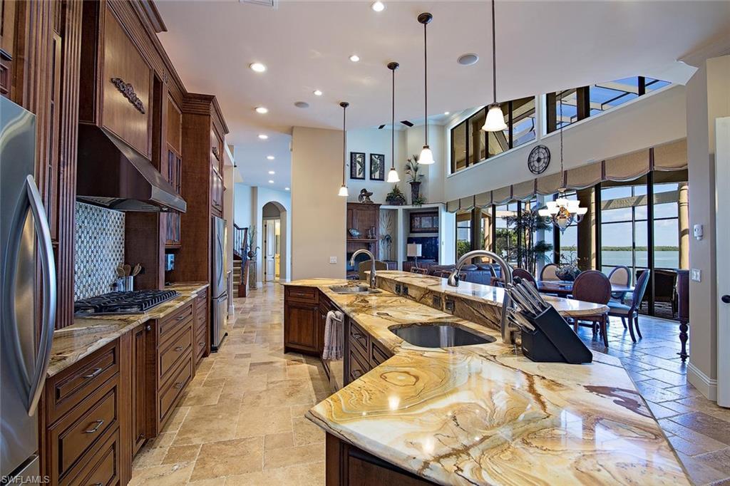 MARCO BEACH - Residential