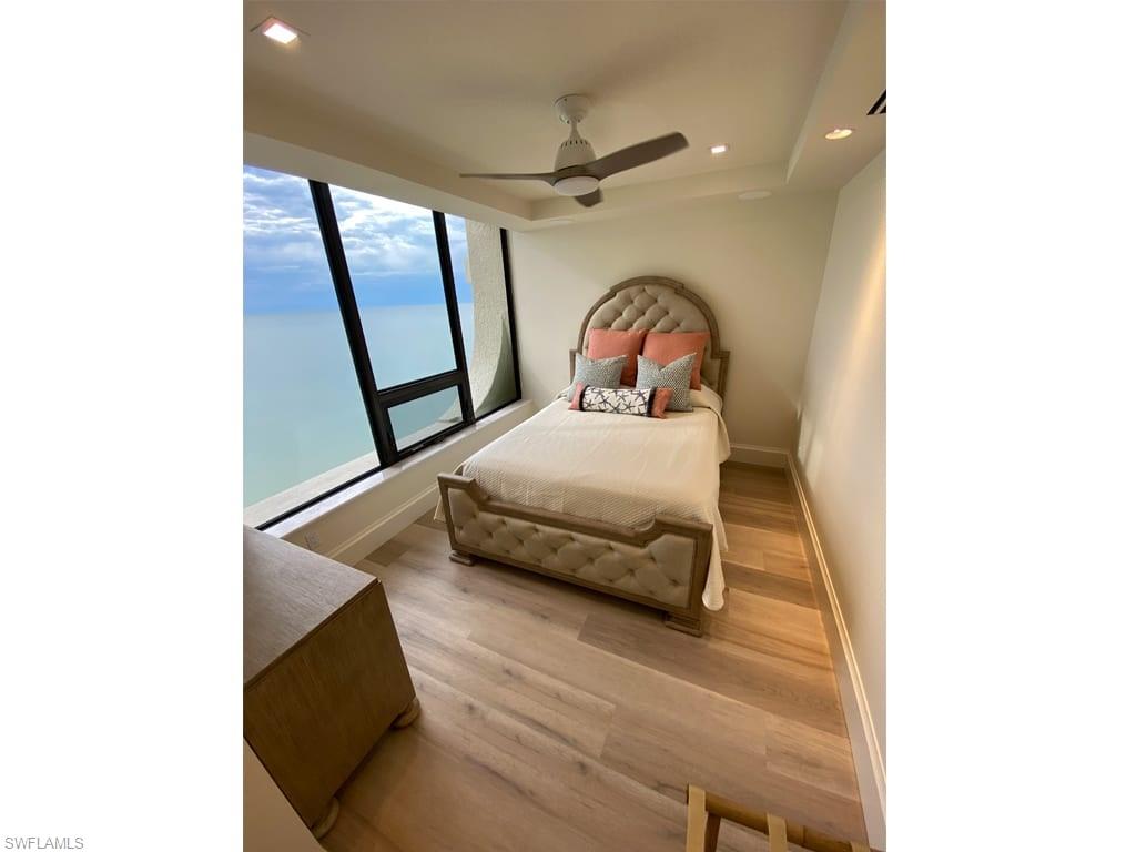 PARK PLAZA - Residential