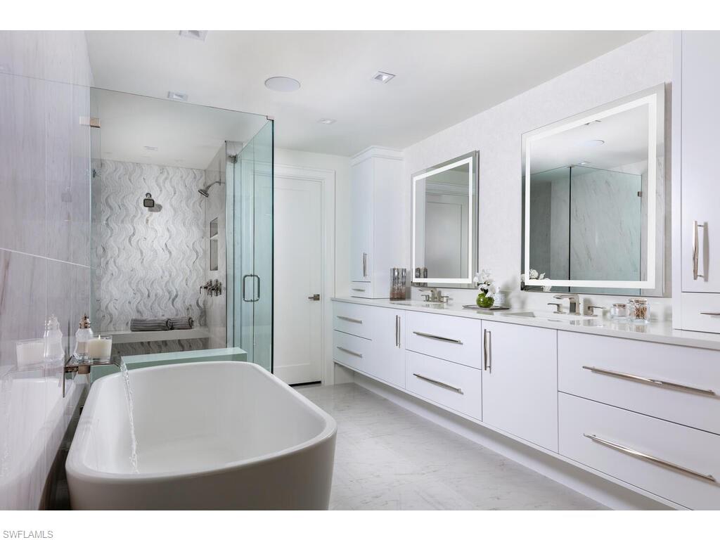 PARK PLAZA - Residential