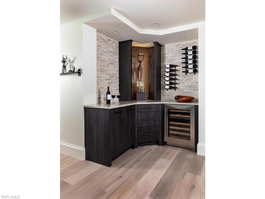 PARK PLAZA - Residential