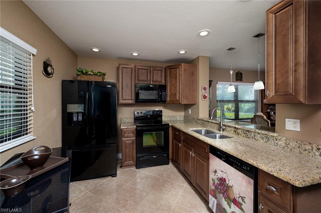 SEVEN LAKES - Residential