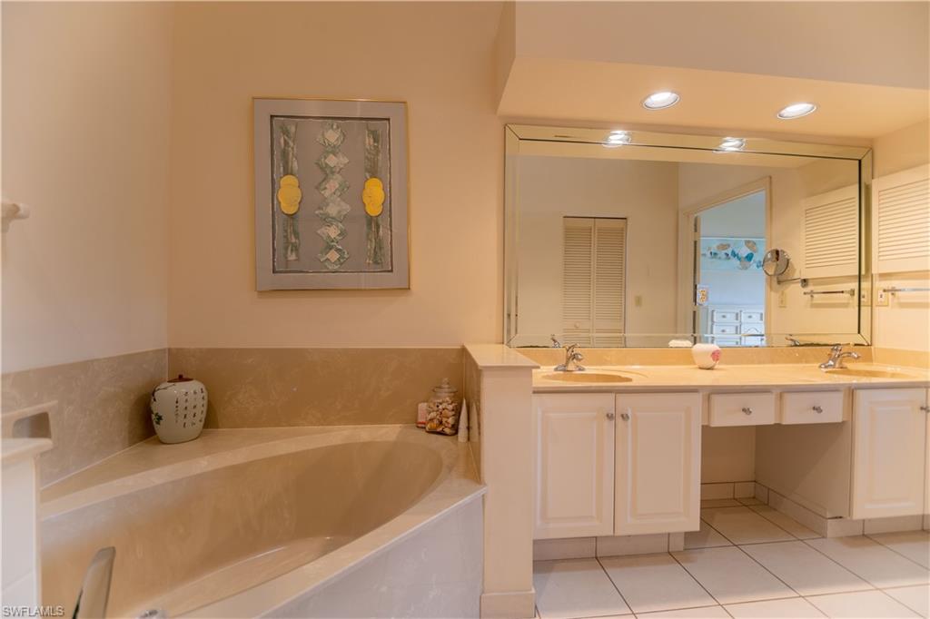 IMPERIAL PARK PLACE VILLAS - Residential