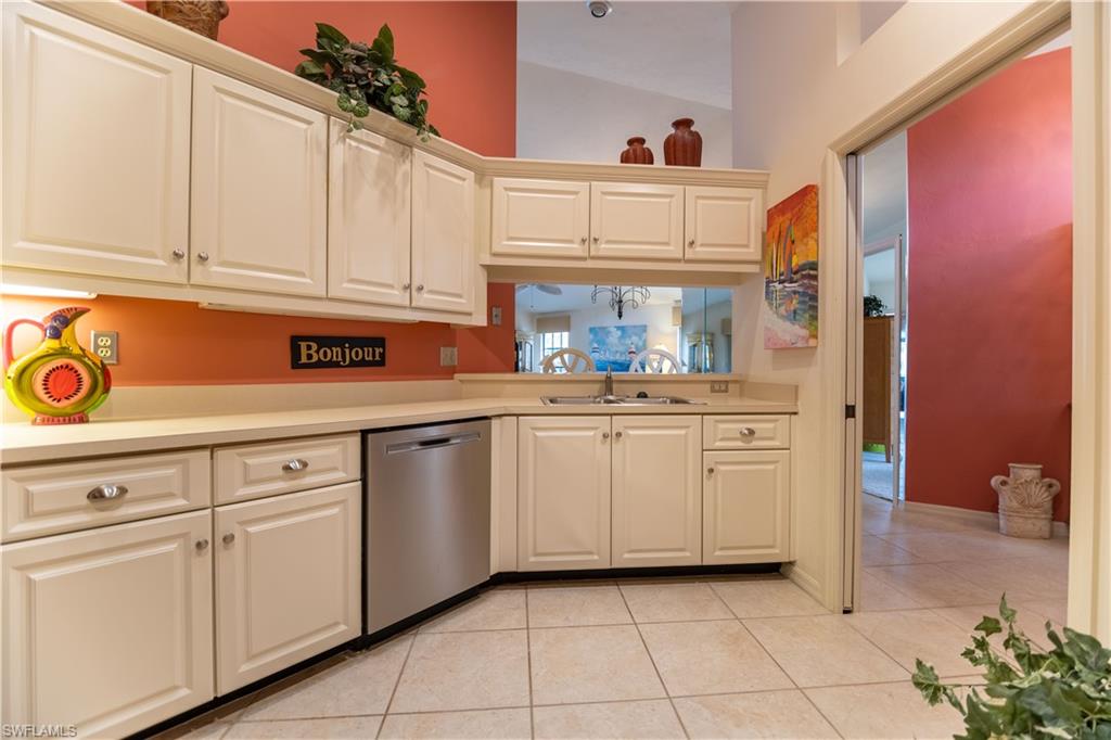 IMPERIAL PARK PLACE VILLAS - Residential