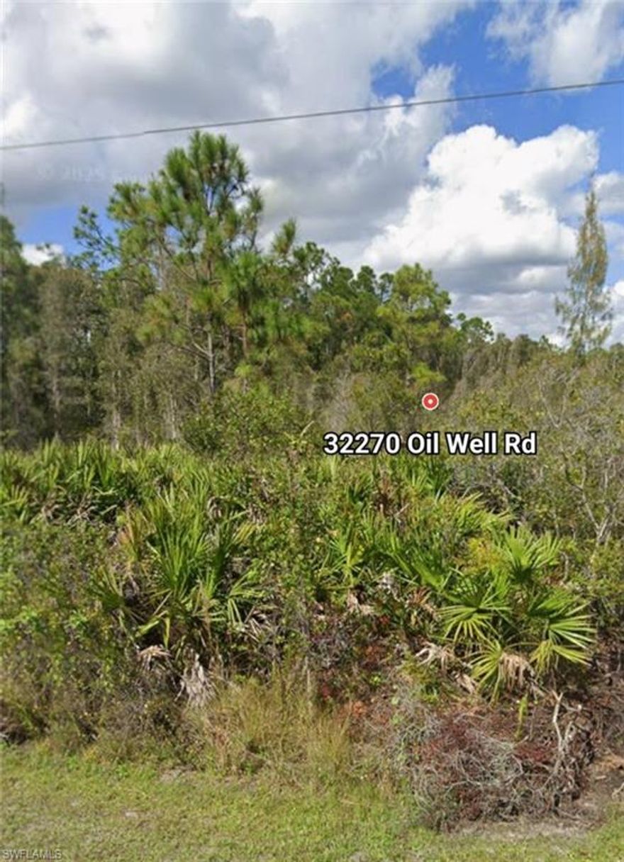 EXCELLENT OPORTUNITY TO OWN 2.5 Acres in Punta Gorda, FL. Convenient access to main roads, dinning, shopping, downtown Punta Gorda and near I-75.
Build your dream home, this acreage offers flexibility and privacy.