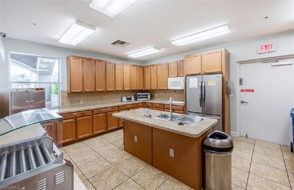 REFLECTION LAKES OF NAPLES - Residential