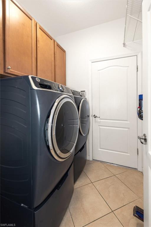 REFLECTION LAKES OF NAPLES - Residential