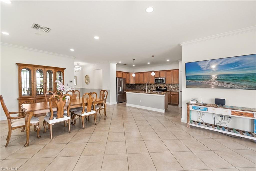 REFLECTION LAKES OF NAPLES - Residential