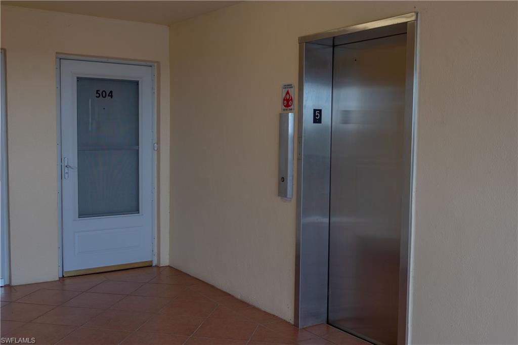 FAIRWAY TOWERS - Residential