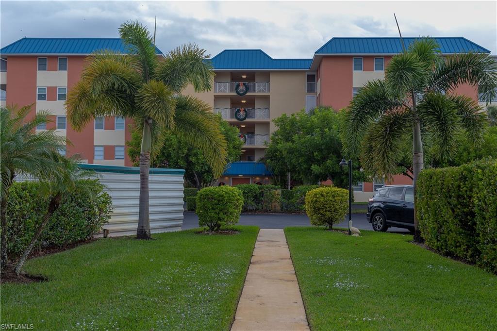 FAIRWAY TOWERS - Residential