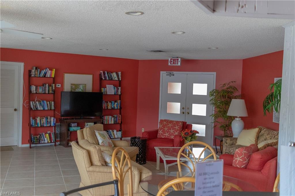 FAIRWAY TOWERS - Residential