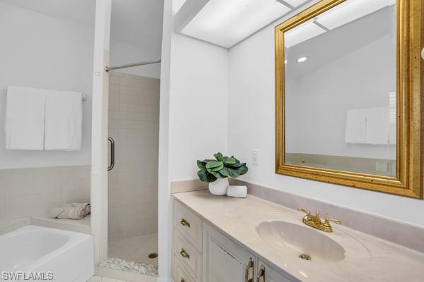 RIVIERA GOLF ESTATES - Residential