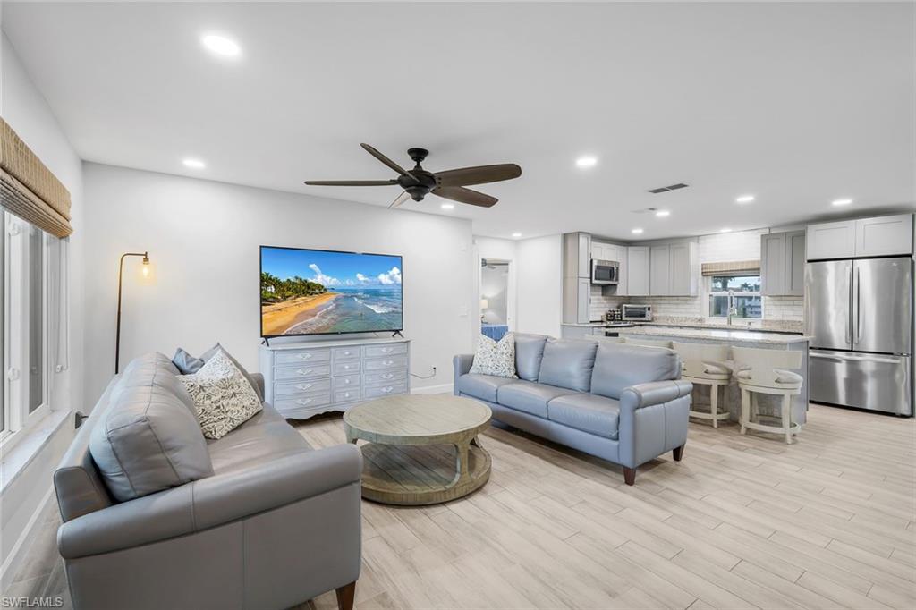 YACHT CLUB - Residential