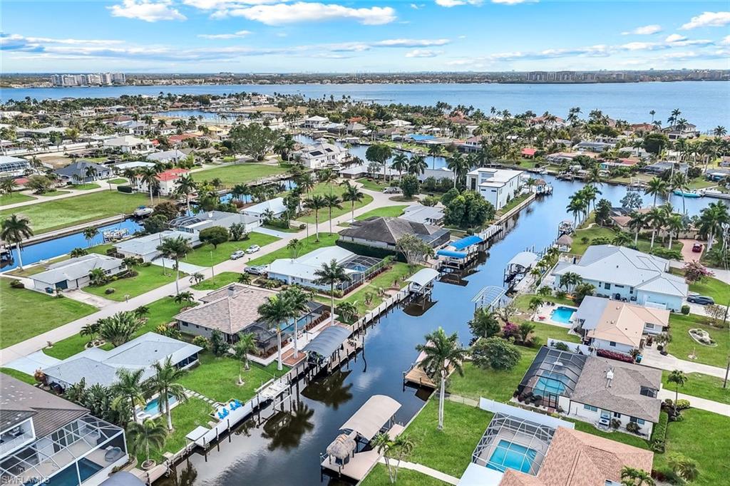 YACHT CLUB - Residential