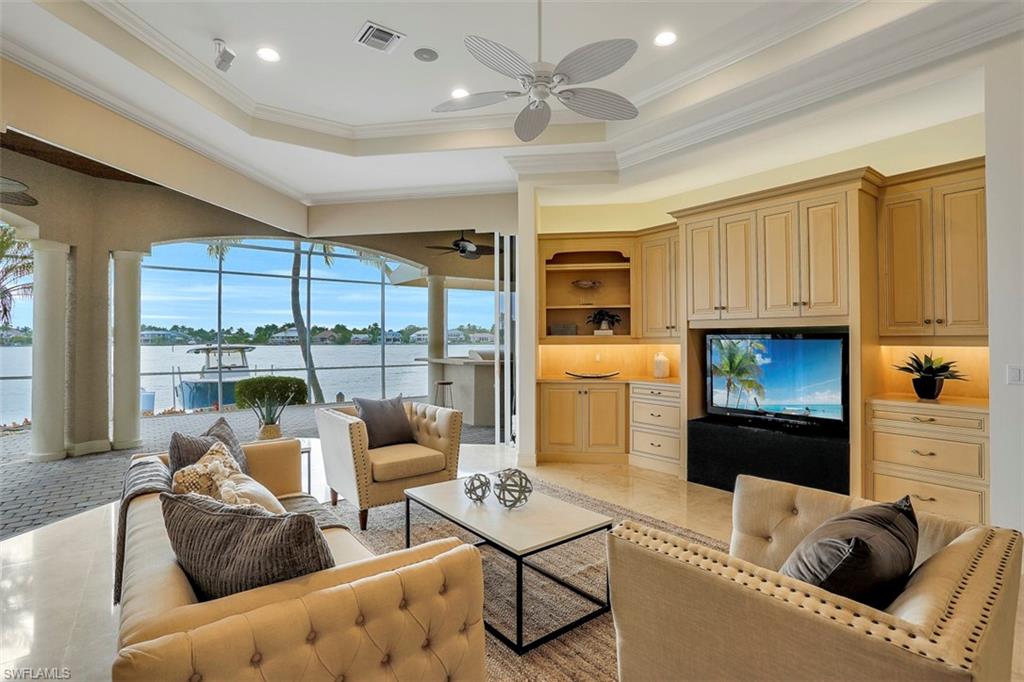 ROYAL HARBOR - Residential