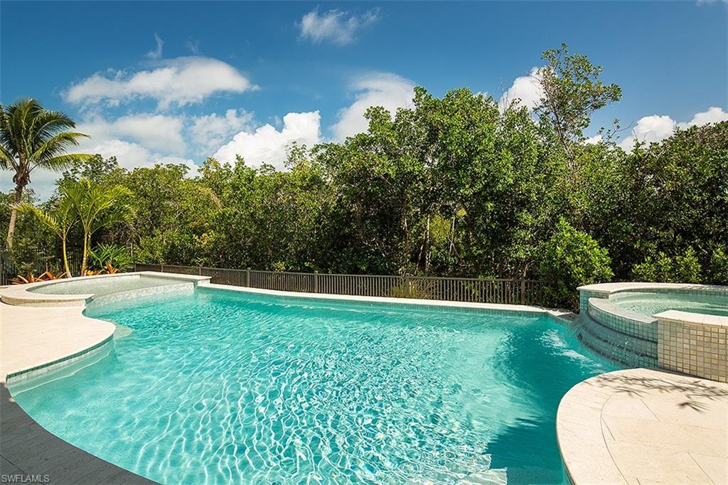 MANGROVE BAY - Residential