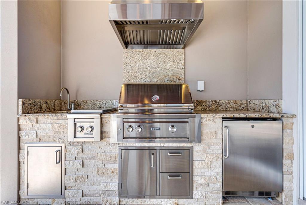 ISLES OF COLLIER PRESERVE - Residential