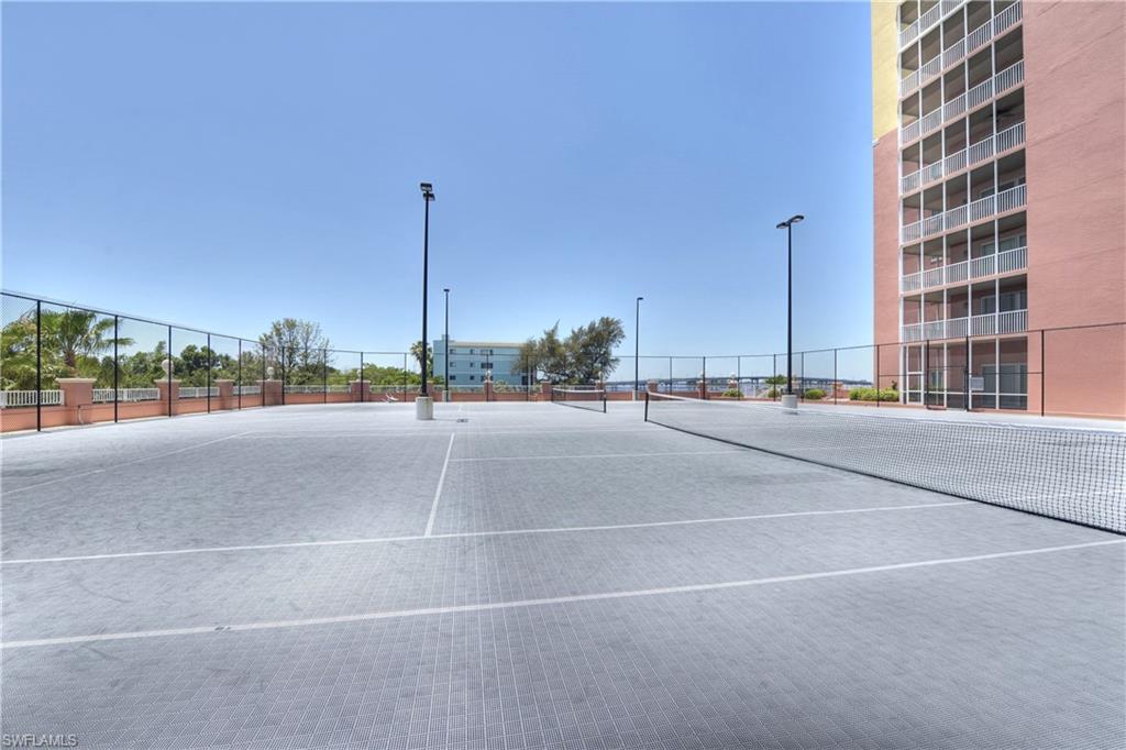 ST. TROPEZ - Residential