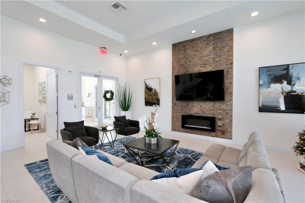 VANDERBILT RESERVE - Residential Lease