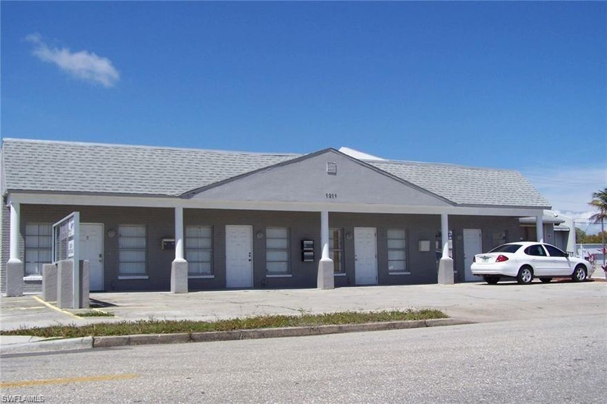 This commercial unit is approximately 1000 sq ft, it is on Miramar St in Cape Coral FL, with the center of it all happening on Cape Coral Pkwy which is less than 5 minutes from this space. Location is perfect for a business that require little foot traffic and does not require a lot of parking space. Perfect for office space and drop off clients.