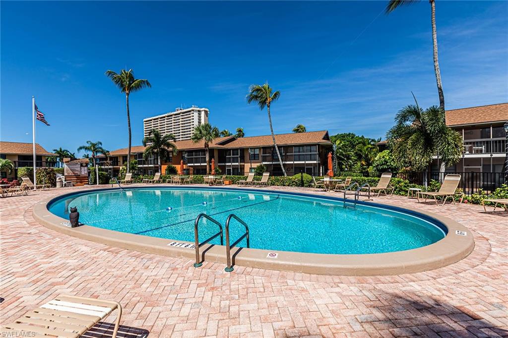 MARINER APTS MARCO ISLAND - Residential