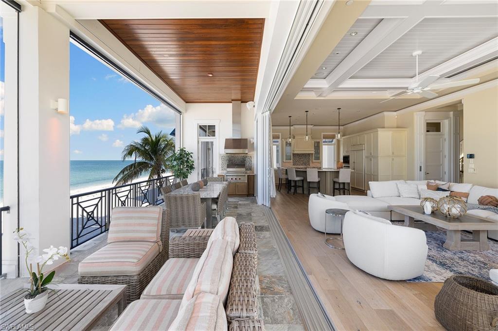 BAREFOOT BEACH - Residential