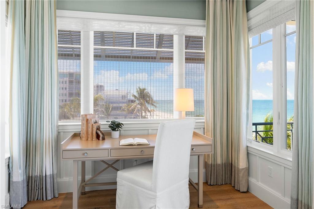 BAREFOOT BEACH - Residential