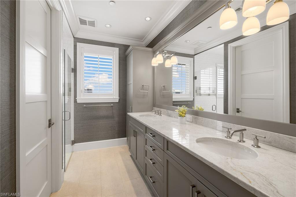 BAREFOOT BEACH - Residential