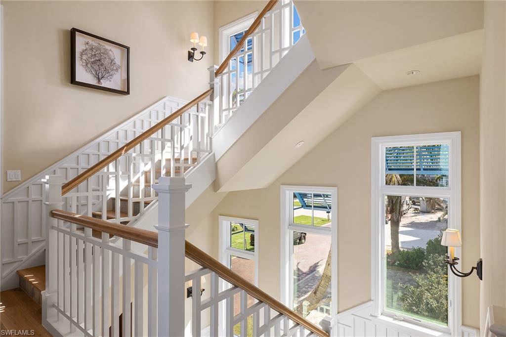 BAREFOOT BEACH - Residential