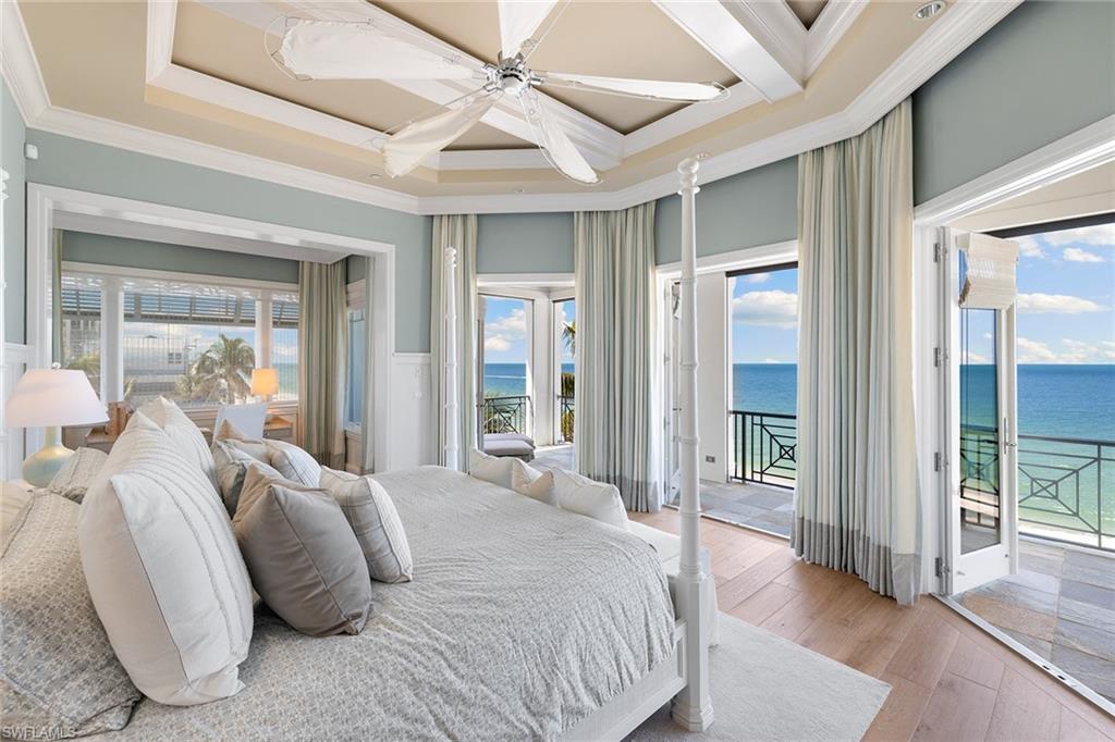 BAREFOOT BEACH - Residential