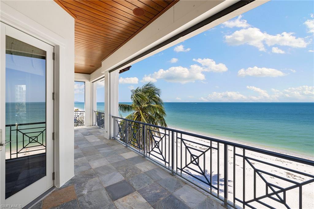 BAREFOOT BEACH - Residential