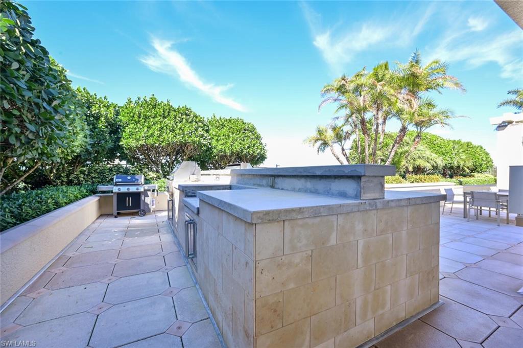 THE STRADA - Residential Lease