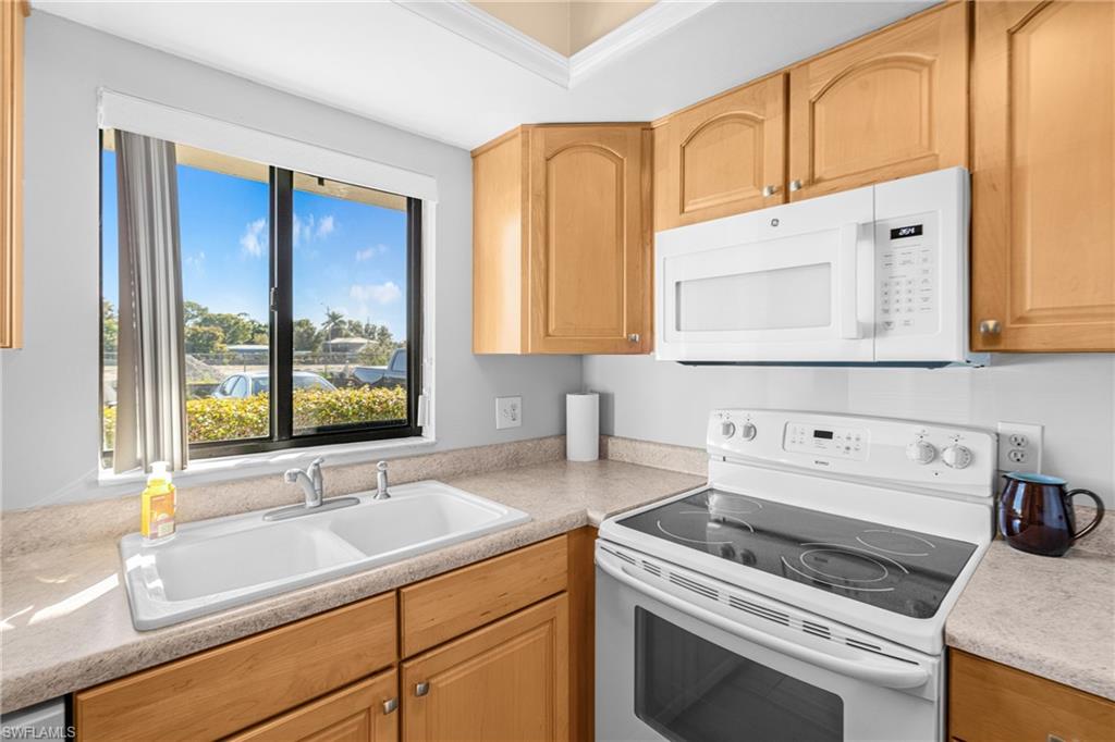 COUNTRY PINES CONDO - Residential