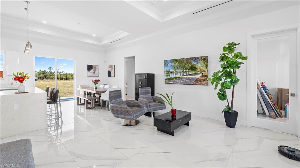 GOLDEN GATE ESTATES - Residential