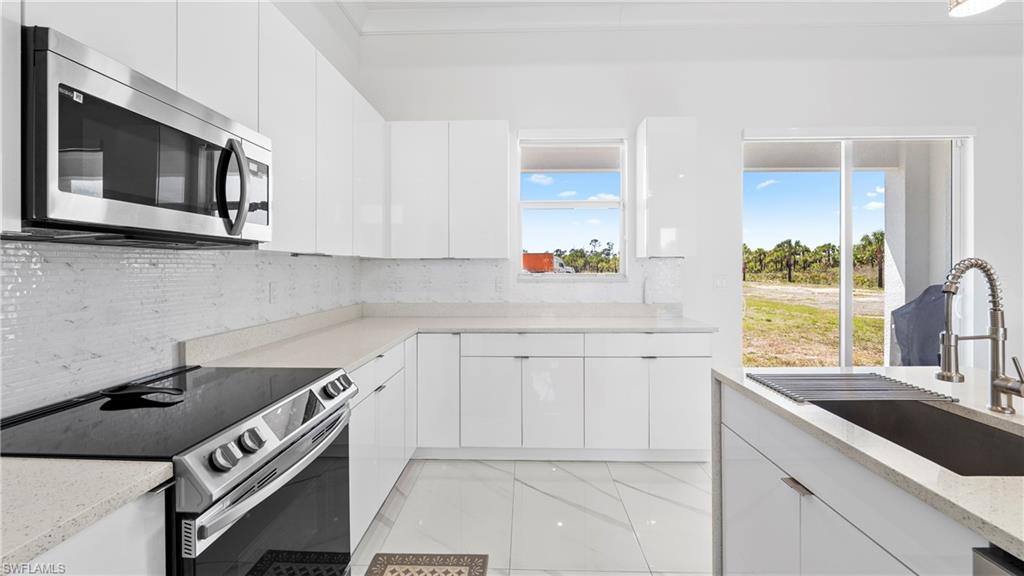 GOLDEN GATE ESTATES - Residential