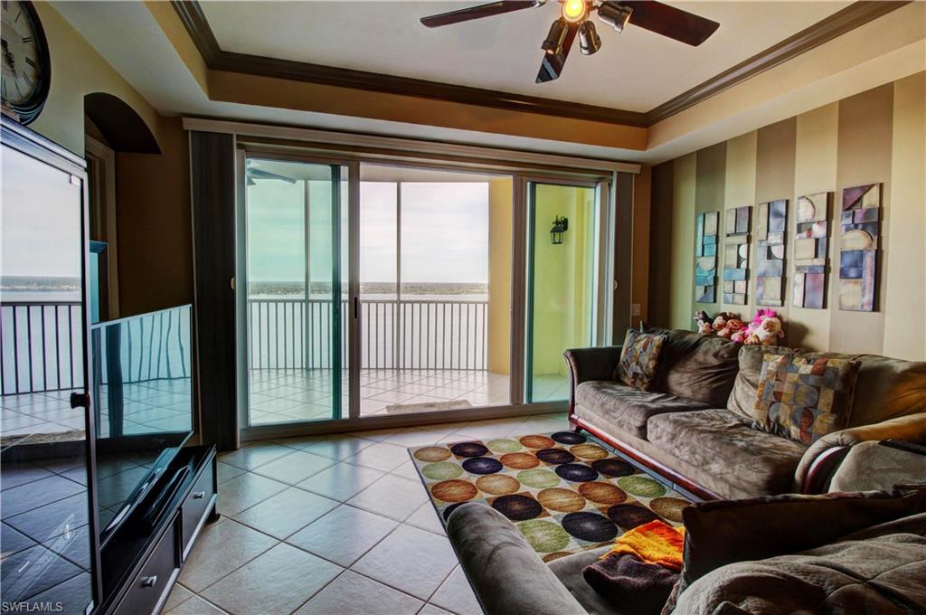 ST. TROPEZ - Residential