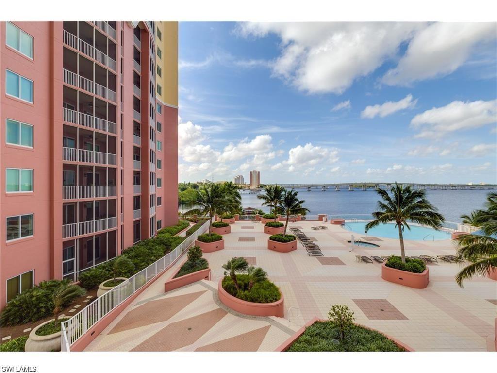 ST. TROPEZ - Residential