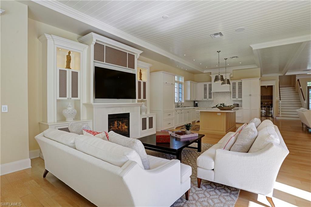 OLDE NAPLES - Residential