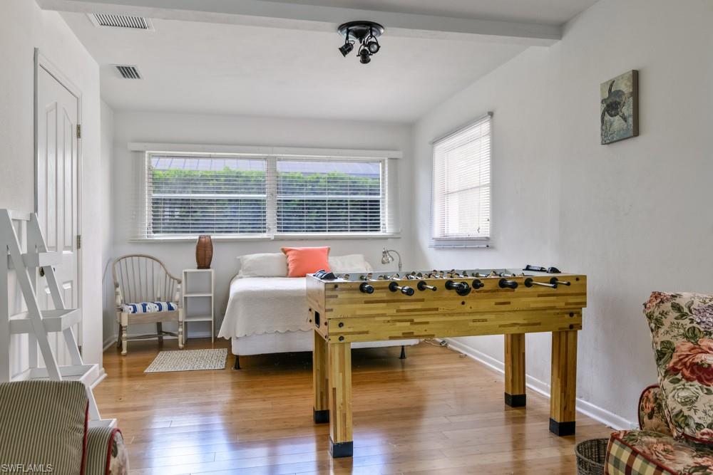 MOORINGS - Residential