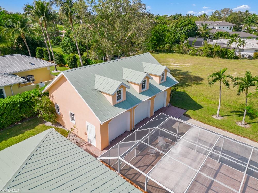 MOORINGS - Residential