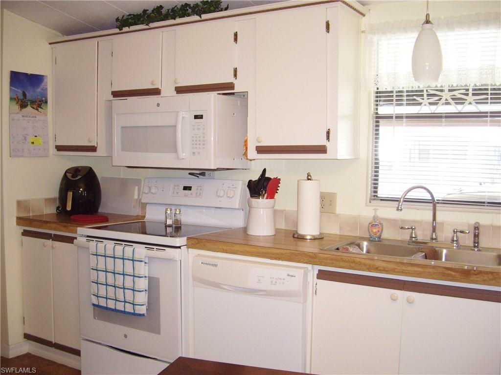 LAKE ARROWHEAD MOB VILLAGE - Residential