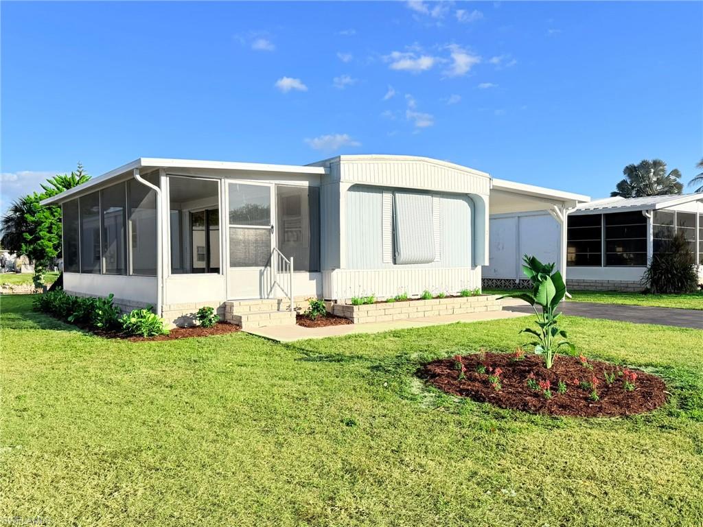 NAPLES MOBILE ESTATES - Residential