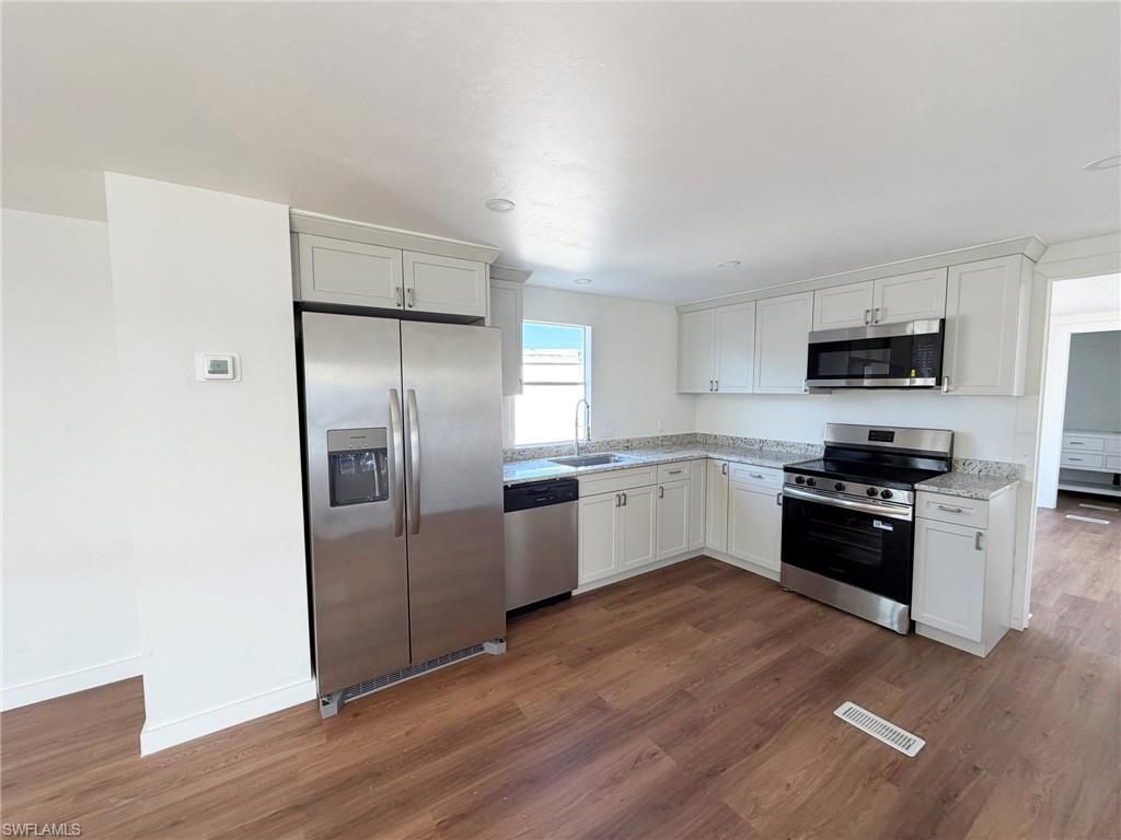 NAPLES MOBILE ESTATES - Residential