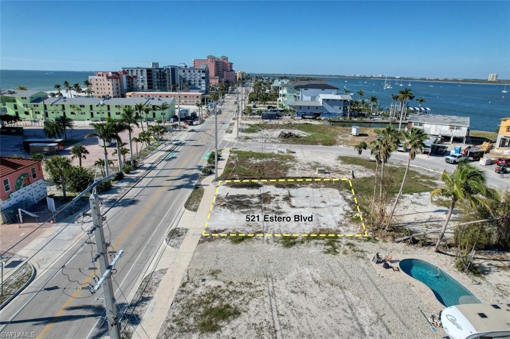521 Estero BLVD