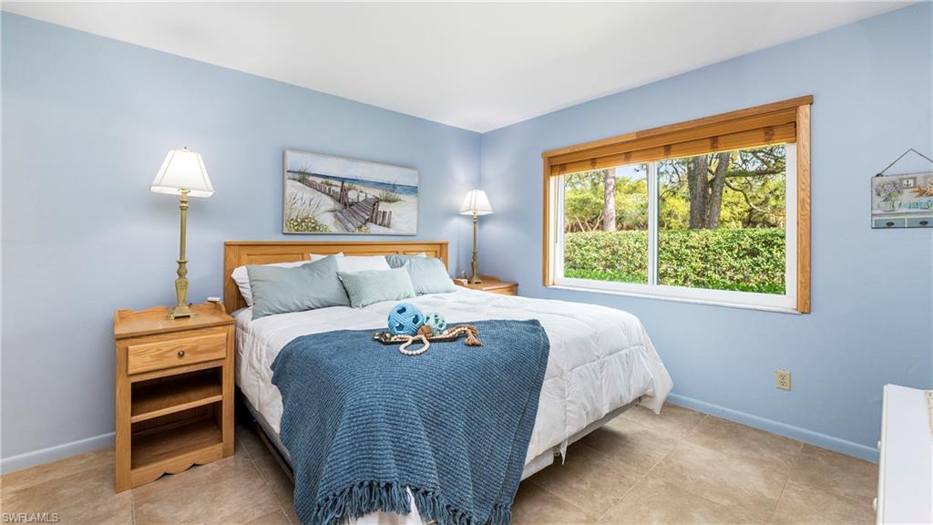 WINDSOR AT KINGS LAKE - Residential